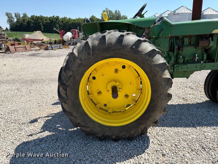 image for item EX4576 1967 John Deere 3020 tractor