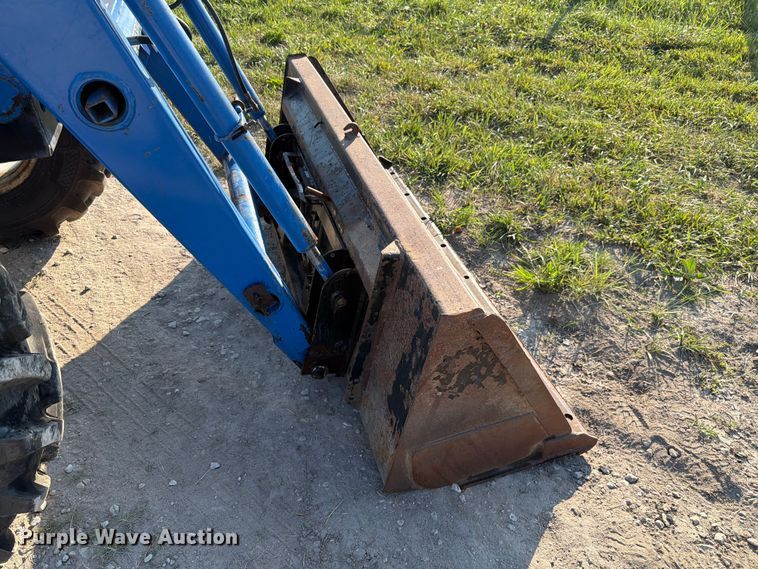 image for item EX4579 2001 New Holland TS100 MFWD tractor