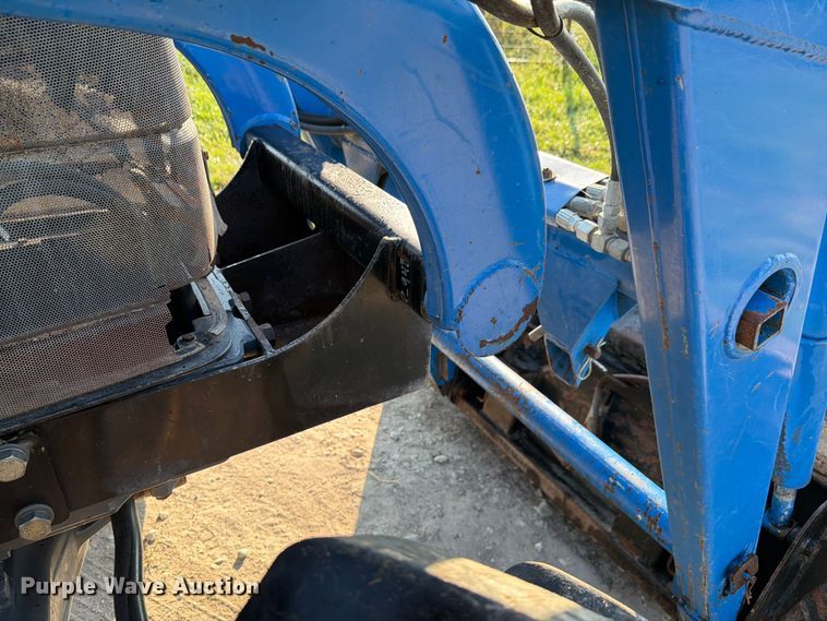 image for item EX4579 2001 New Holland TS100 MFWD tractor