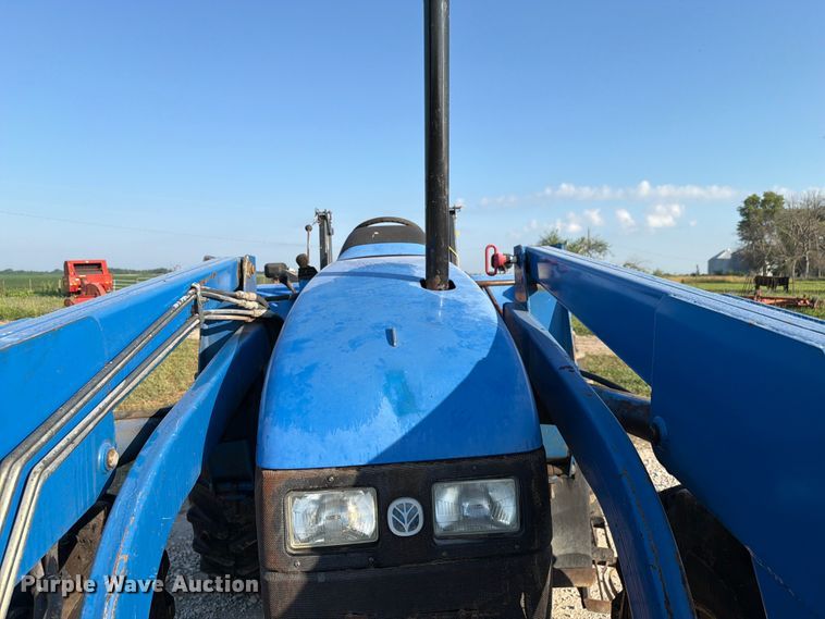 image for item EX4579 2001 New Holland TS100 MFWD tractor