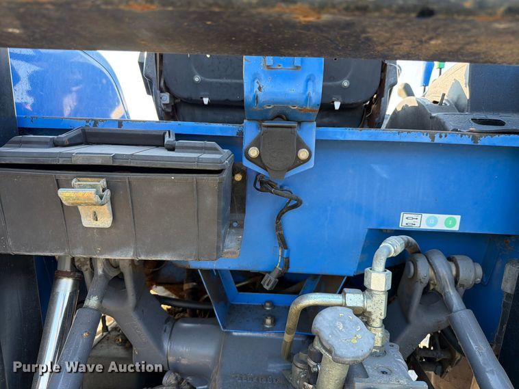 image for item EX4579 2001 New Holland TS100 MFWD tractor