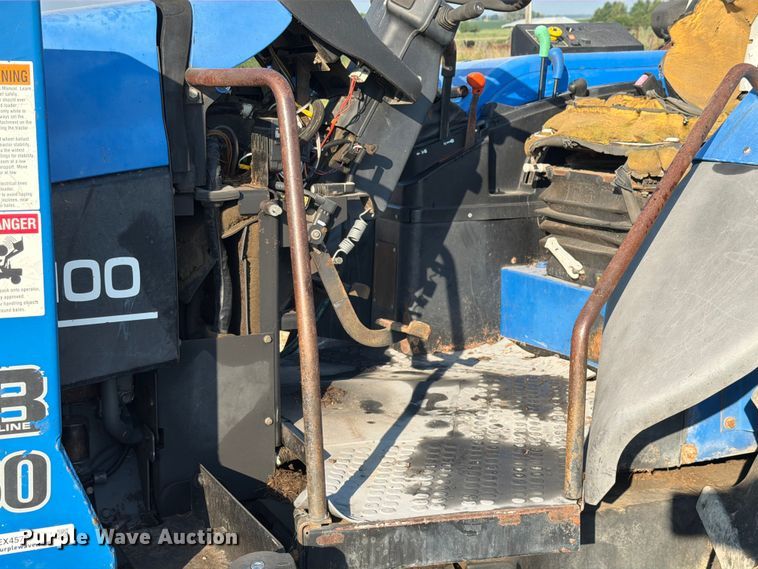 image for item EX4579 2001 New Holland TS100 MFWD tractor