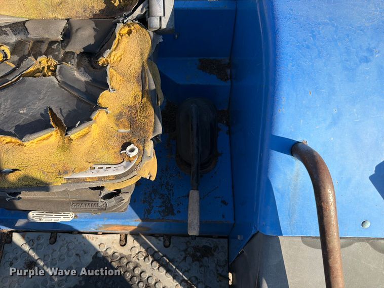 image for item EX4579 2001 New Holland TS100 MFWD tractor