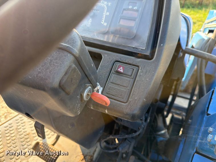 image for item EX4579 2001 New Holland TS100 MFWD tractor