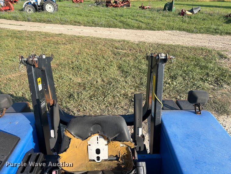 image for item EX4579 2001 New Holland TS100 MFWD tractor