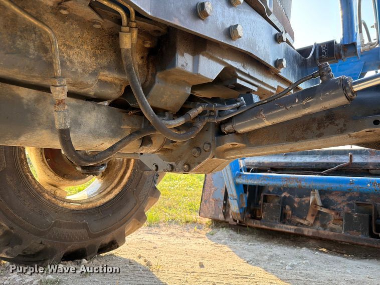 image for item EX4579 2001 New Holland TS100 MFWD tractor