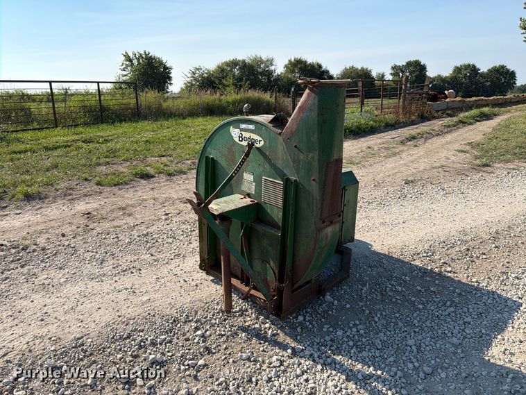 image for item EX4581 Badger BN 542 silage blower