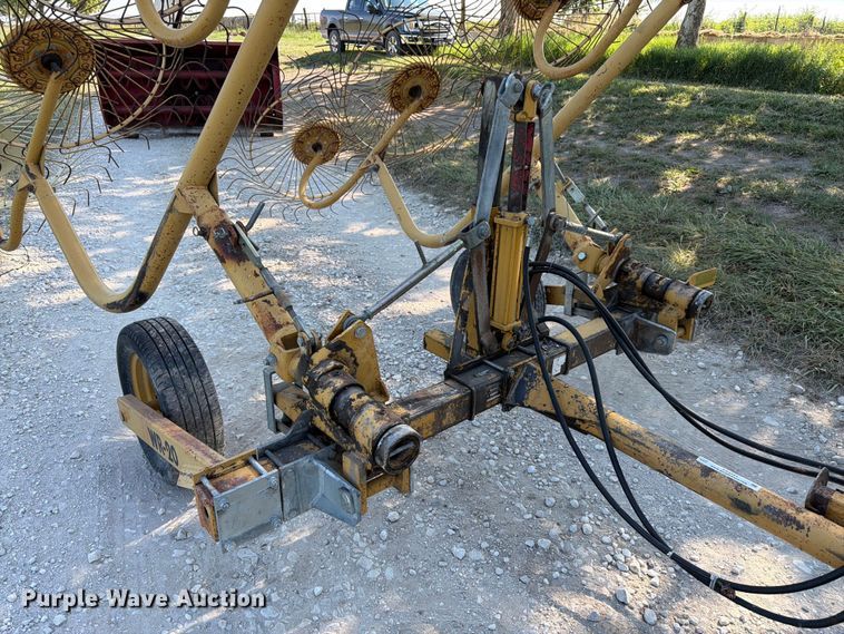 image for item EX4584 1998 Vermeer WR-20 hay rake