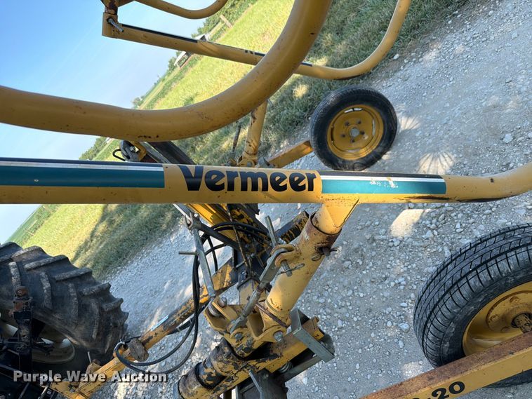 image for item EX4584 1998 Vermeer WR-20 hay rake