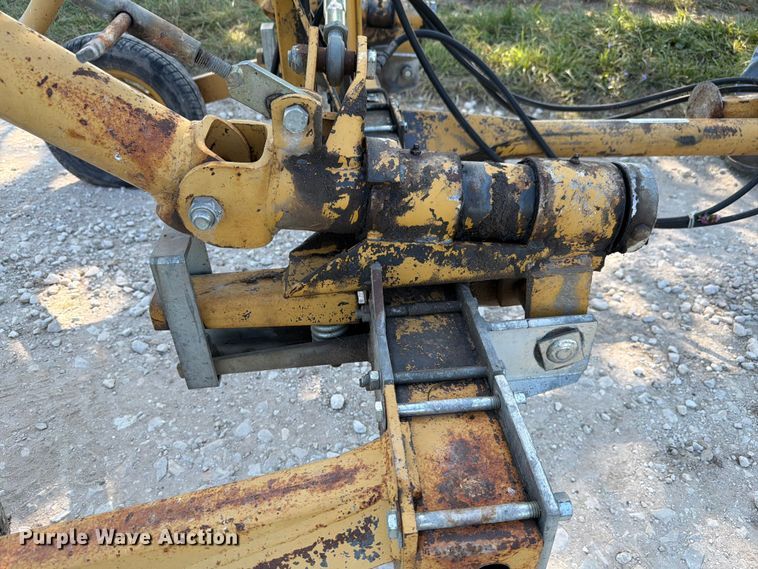 image for item EX4584 1998 Vermeer WR-20 hay rake