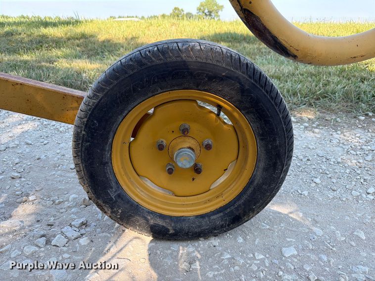image for item EX4584 1998 Vermeer WR-20 hay rake