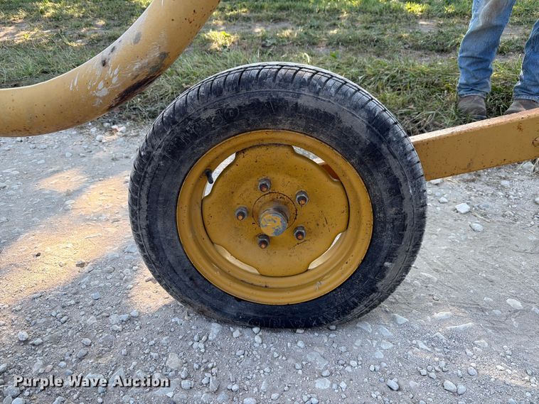 image for item EX4584 1998 Vermeer WR-20 hay rake