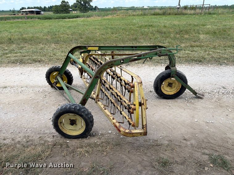 image for item EX4586 John Deere 660 hay rake