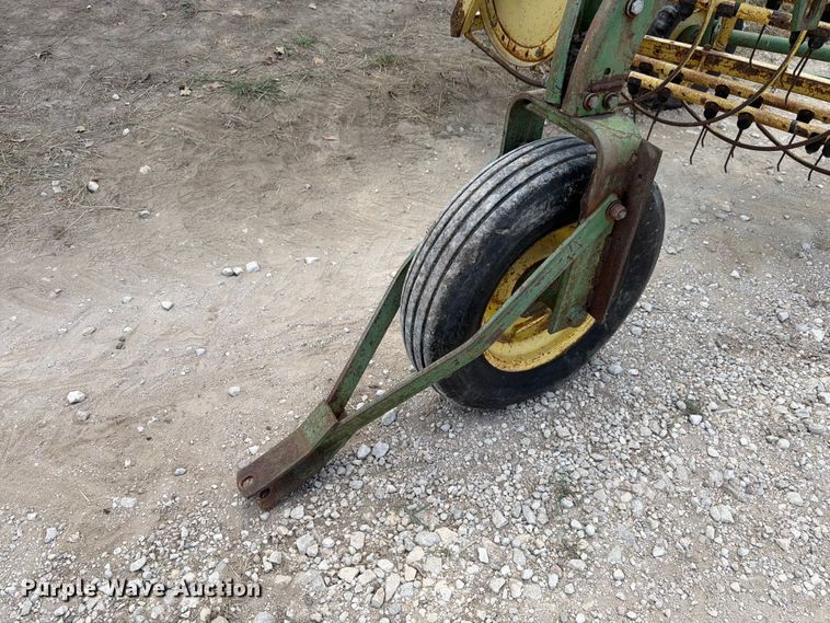 image for item EX4586 John Deere 660 hay rake