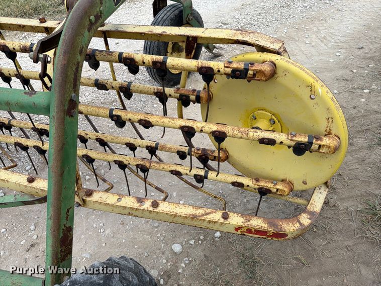 image for item EX4586 John Deere 660 hay rake