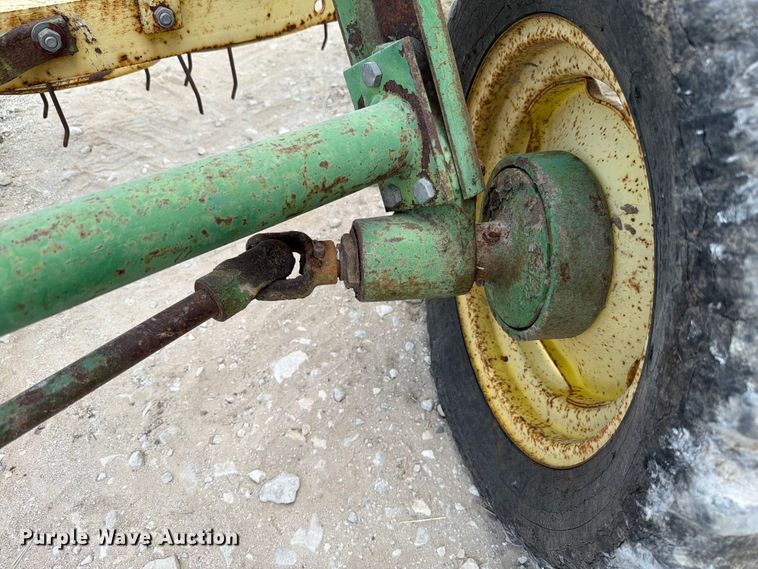 image for item EX4586 John Deere 660 hay rake