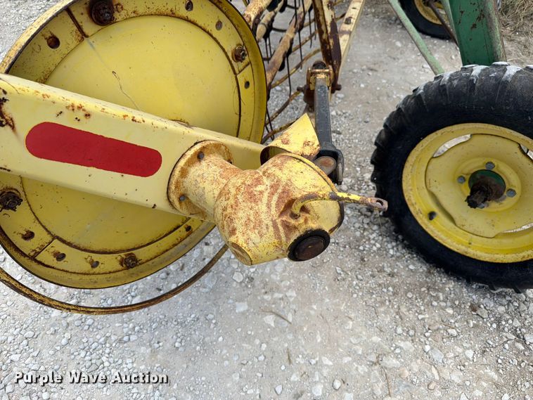 image for item EX4586 John Deere 660 hay rake