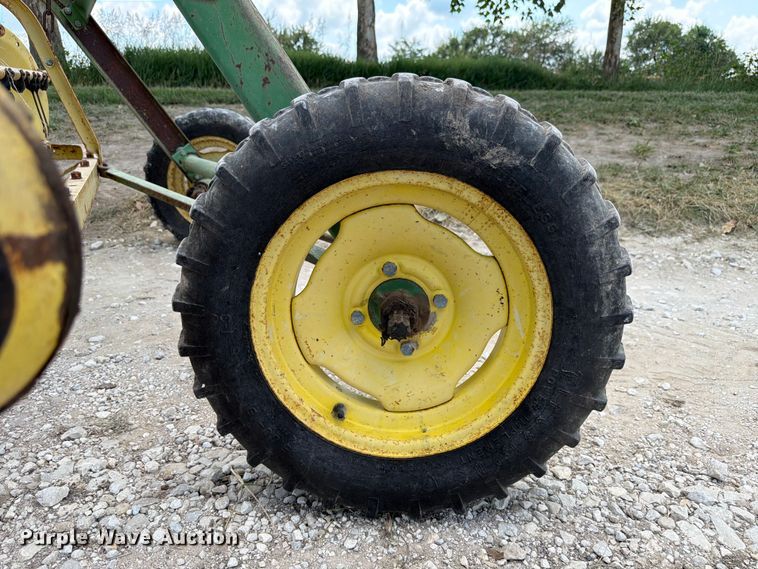 image for item EX4586 John Deere 660 hay rake