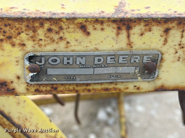 image for item EX4586 John Deere 660 hay rake