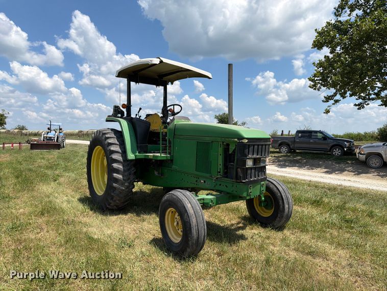 image for item EX4589 2000 John Deere 6605 tractor