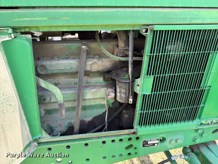 image for item EX4589 2000 John Deere 6605 tractor