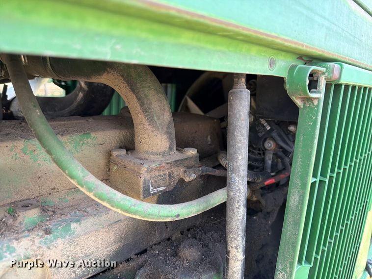 image for item EX4589 2000 John Deere 6605 tractor