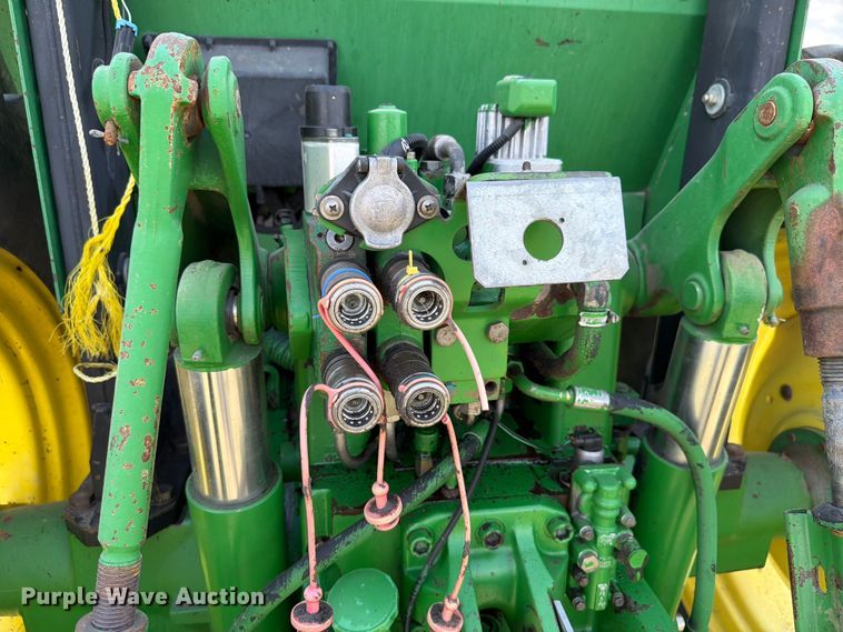 image for item EX4589 2000 John Deere 6605 tractor