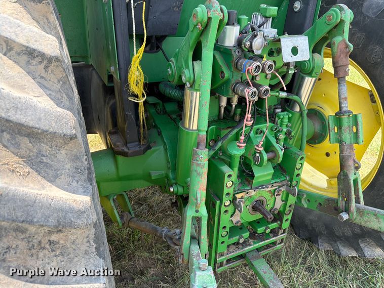 image for item EX4589 2000 John Deere 6605 tractor