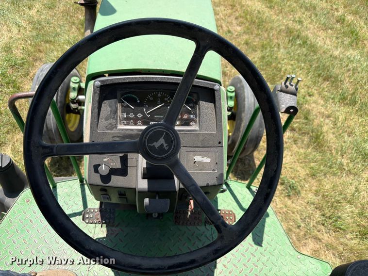 image for item EX4589 2000 John Deere 6605 tractor