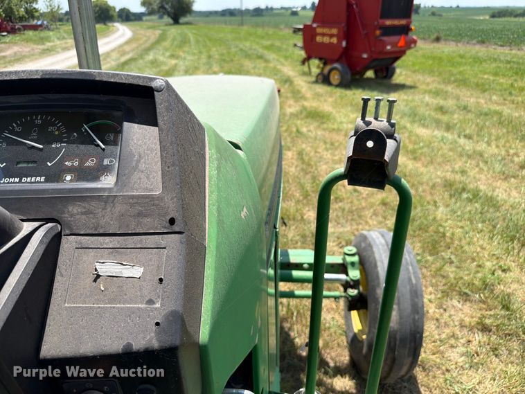 image for item EX4589 2000 John Deere 6605 tractor