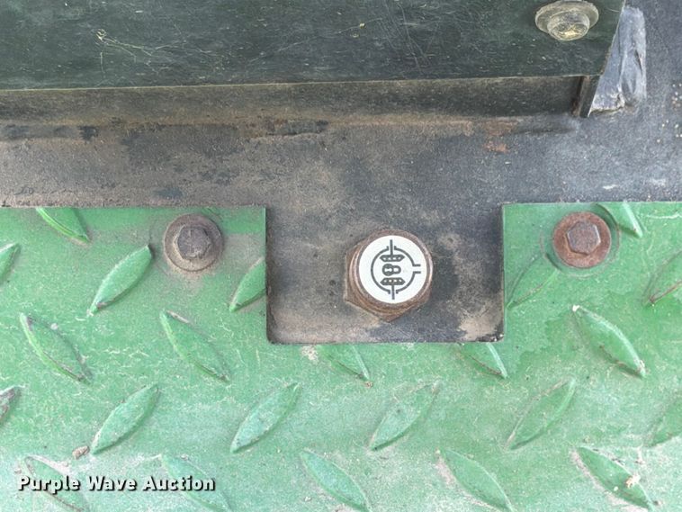 image for item EX4589 2000 John Deere 6605 tractor