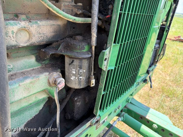image for item EX4589 2000 John Deere 6605 tractor