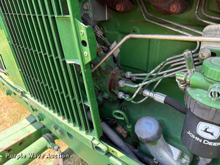 image for item EX4589 2000 John Deere 6605 tractor