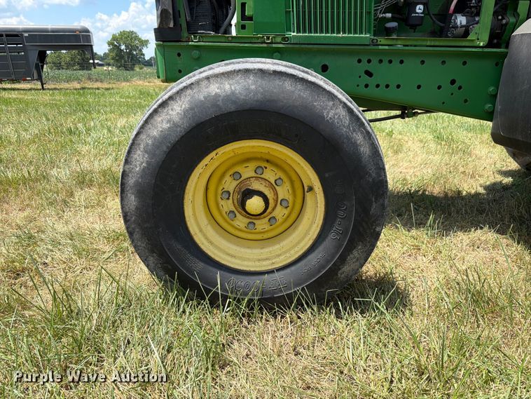 image for item EX4589 2000 John Deere 6605 tractor