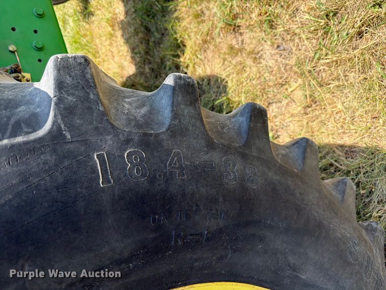 image for item EX4589 2000 John Deere 6605 tractor