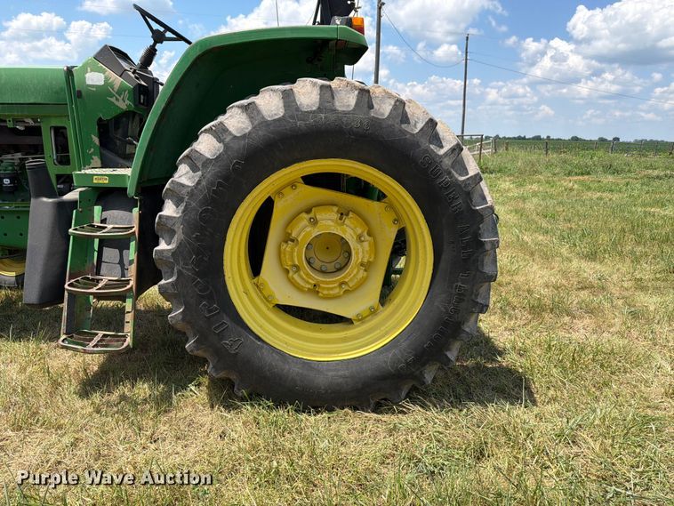 image for item EX4589 2000 John Deere 6605 tractor