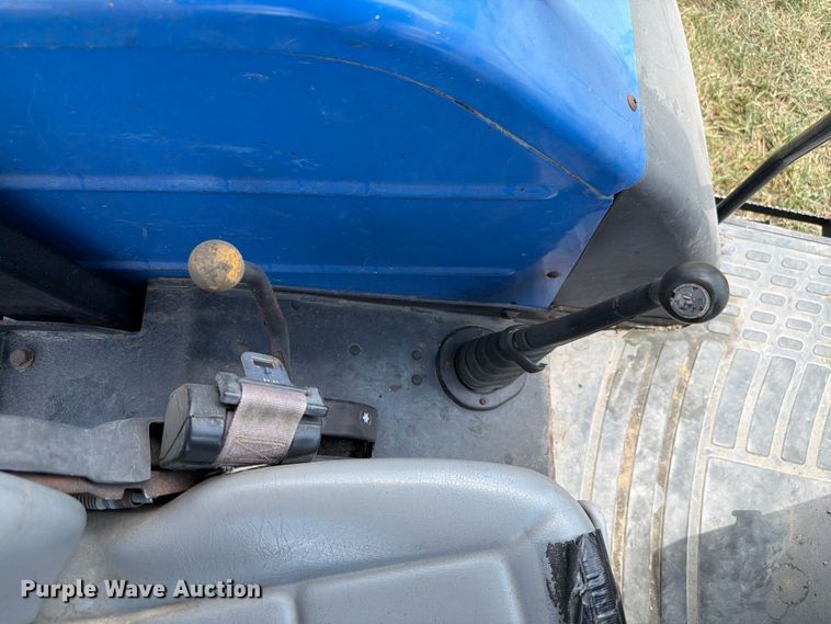 image for item EX4590 2007 New Holland TL100A MFWD tractor