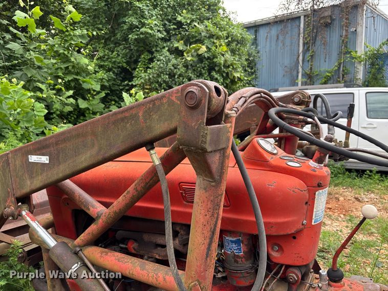 image for item FC1909 Ford tractor
