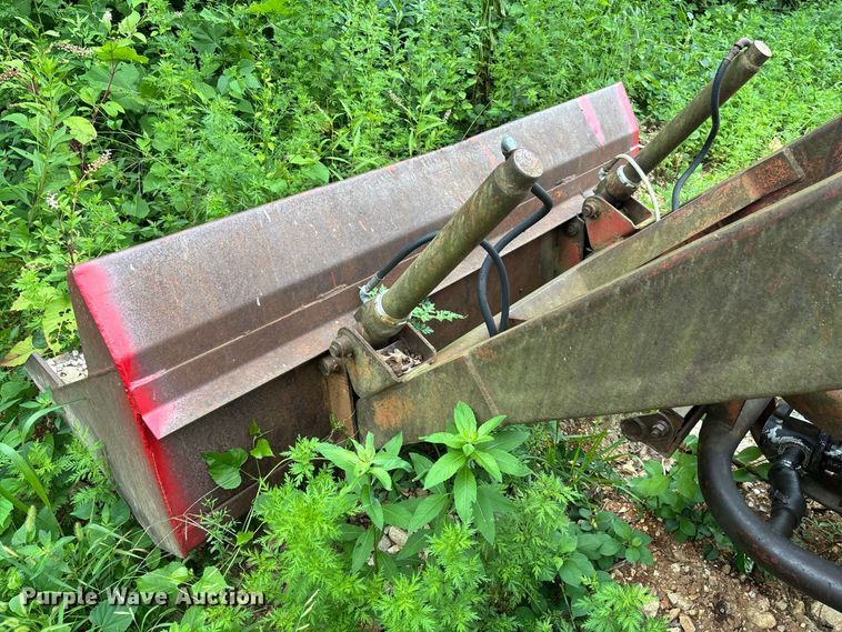 image for item FC1909 Ford tractor