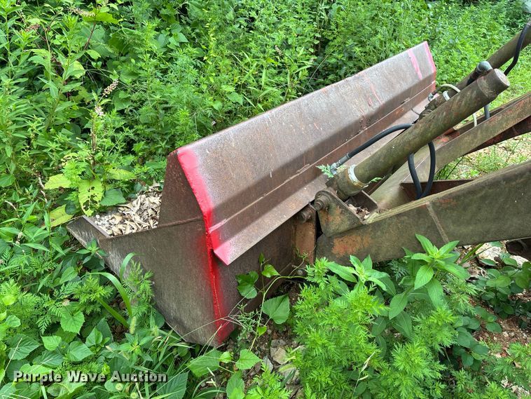 image for item FC1909 Ford tractor