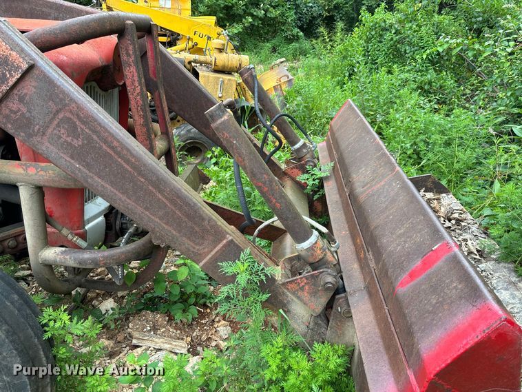 image for item FC1909 Ford tractor