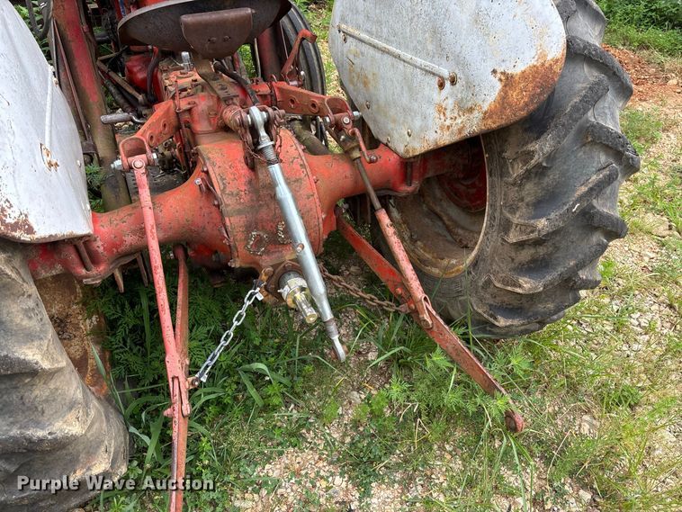 image for item FC1909 Ford tractor