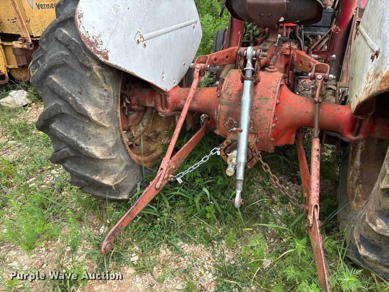 image for item FC1909 Ford tractor