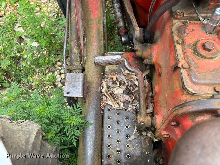 image for item FC1909 Ford tractor