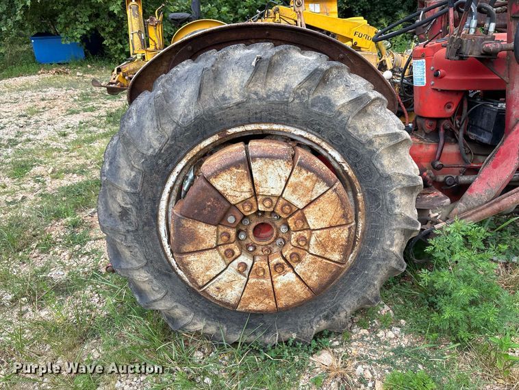 image for item FC1909 Ford tractor