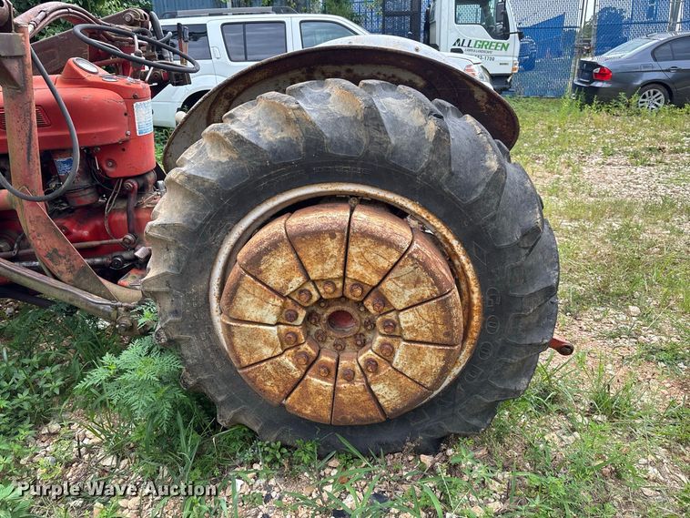 image for item FC1909 Ford tractor