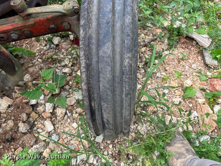 image for item FC1909 Ford tractor