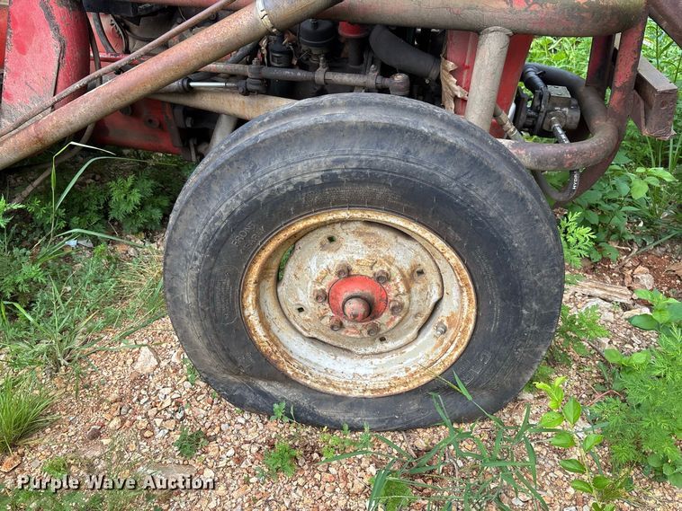 image for item FC1909 Ford tractor