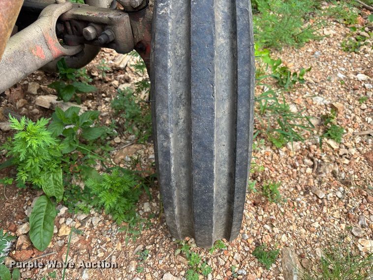 image for item FC1909 Ford tractor