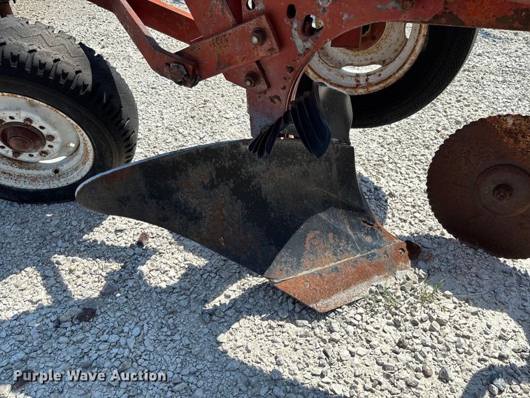 image for item FC1911 International 540 four bottom plow